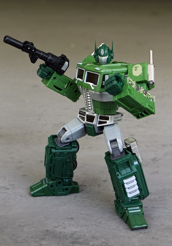 New Images Bathing Ape Masterpiece MP 10 Convoy Bape Version Green Redeco Figure  (2 of 18)
